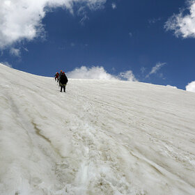 "� ���������� ��..."*