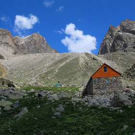 ������ ���